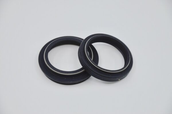 SKF Seals Kit (oil - dust) YAMAHA 41mm - Black