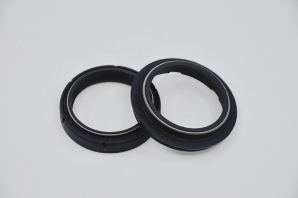 SKF Seals Kit (oil - dust)  KAYABA 43mm - Black